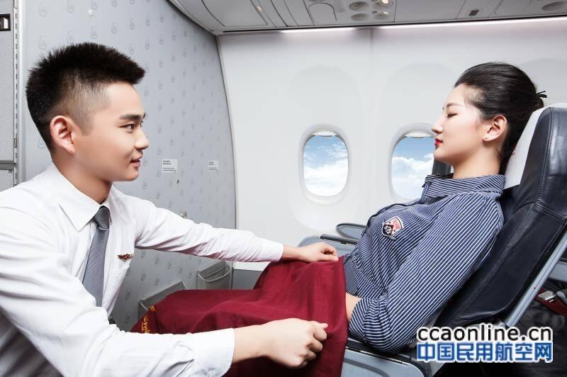 暑期大礼包,瑞丽航空机票买一送一