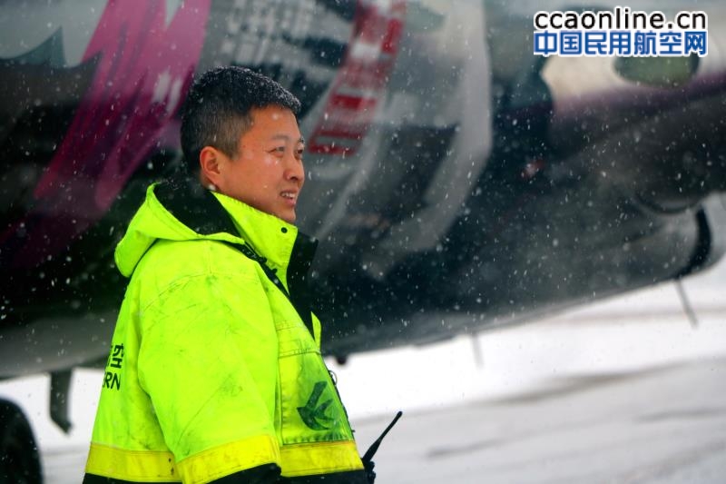 新春首场降雪，中国联航河北分公司全力保障航班安全运行