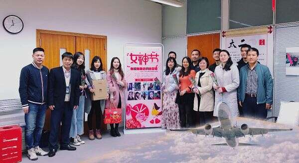 我和我身边的小幸福--运行二室举行女神节微摄影比赛