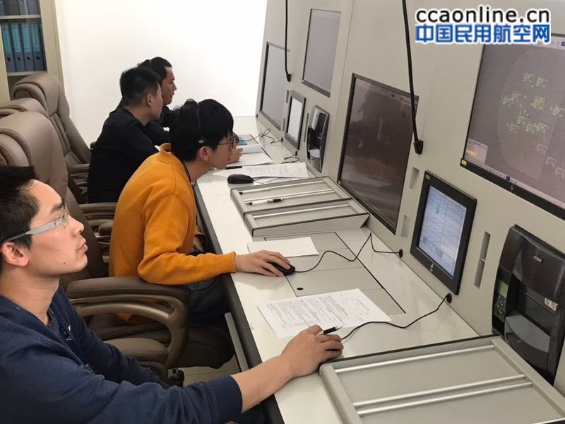 青海空管分局进近管制室开展2019年模拟机复训工作