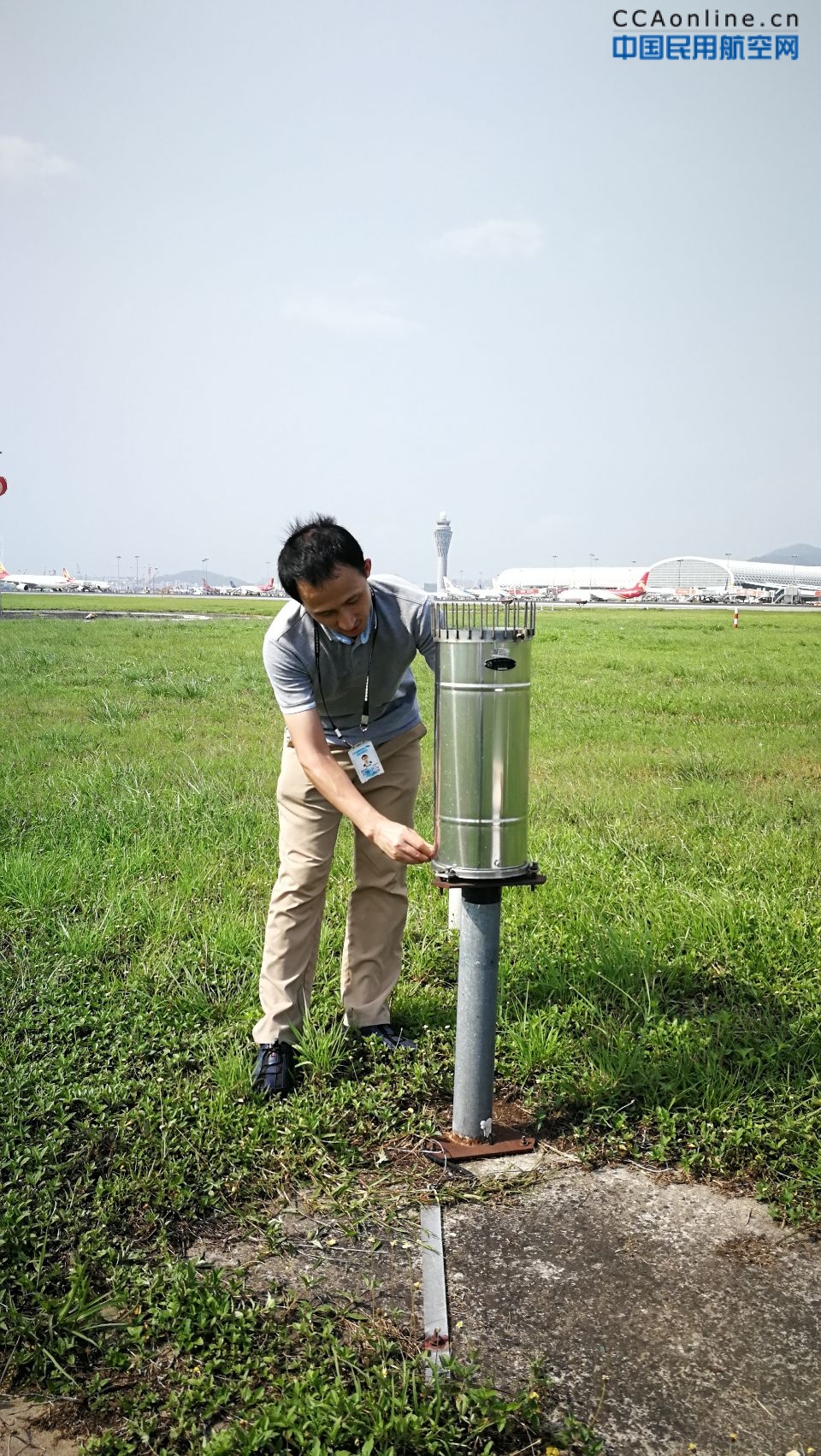 深圳空管站协助深圳市气象局抢修机场自动气象站