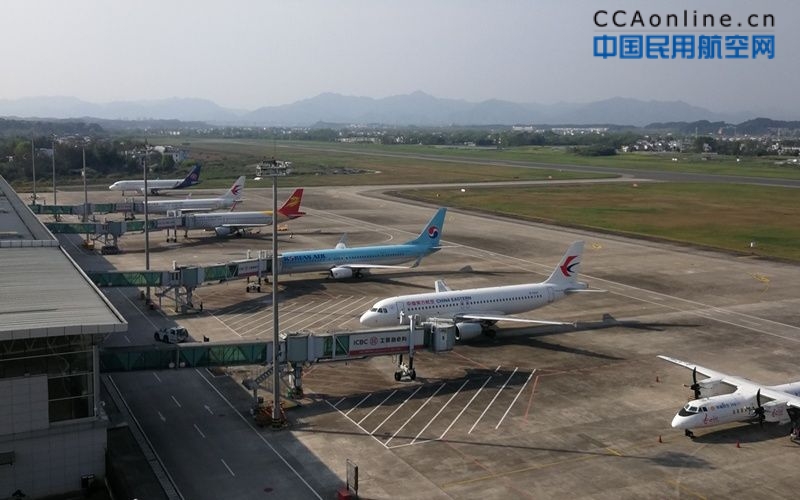 黄山机场端午假期进出港旅客同比增长逾两成，出入境旅客同比增长逾六成