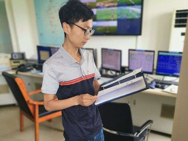 春花秋月 夏雨冬雪 守卫我们共同的天空——记天津空管分局优秀共产党员武岩同志