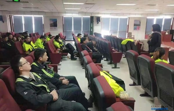 东航技术西北定检维修部召开青工座谈会，积极规划青年员工职业生涯