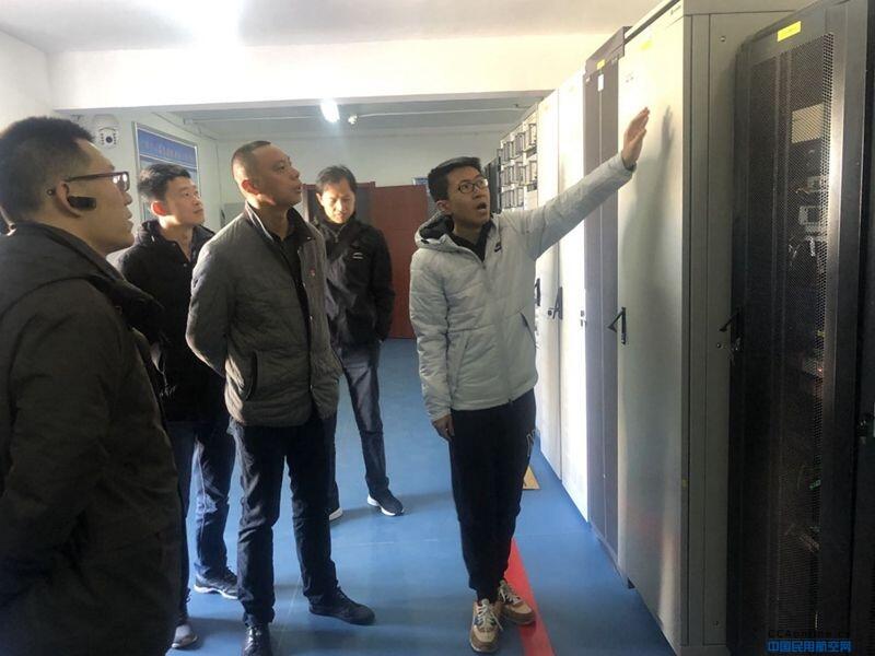 青海空管分局管制运行部党支部开展党员活动