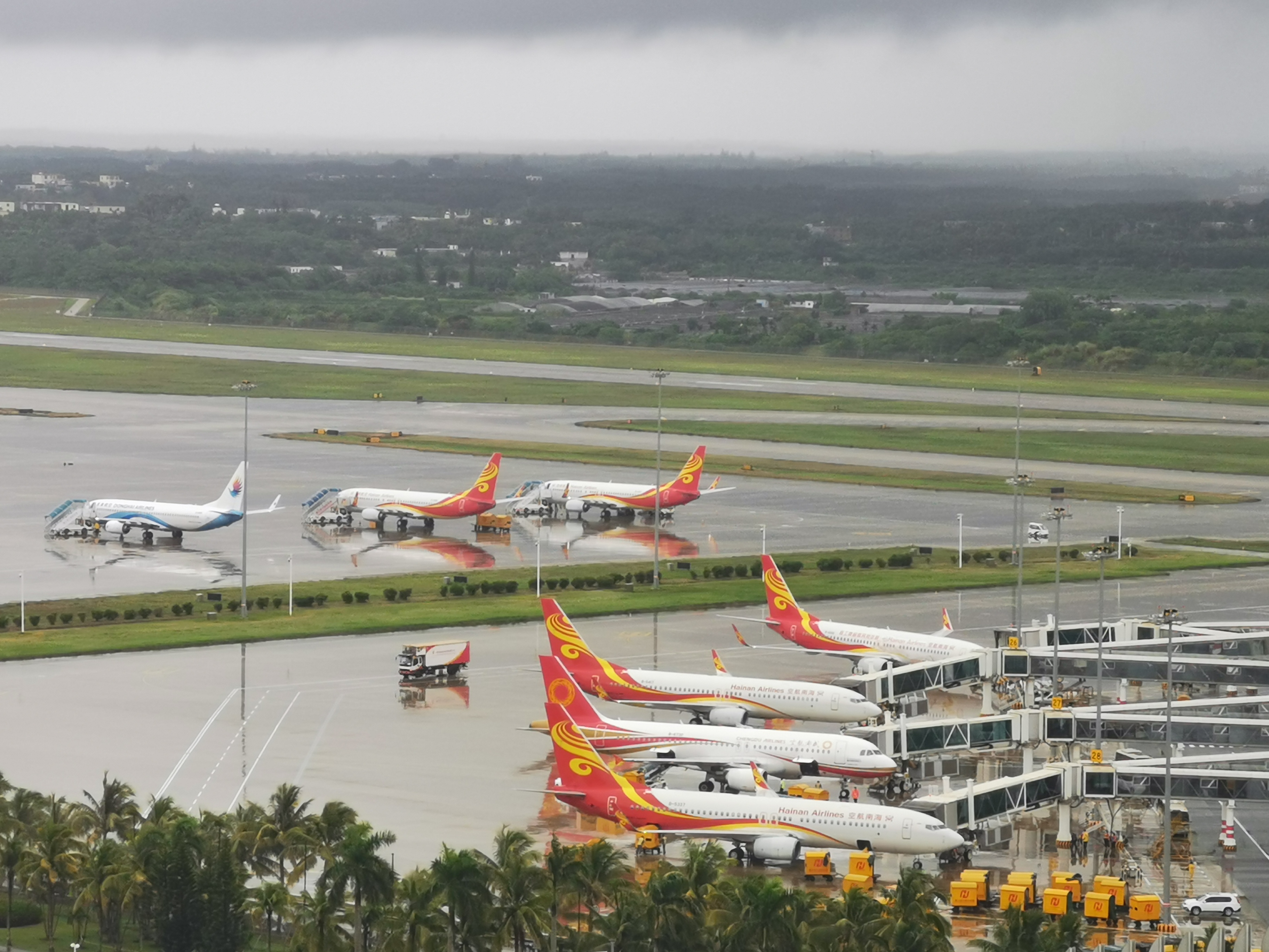 “战台风 迎暑运”海南空管分局全力做好台风“海高斯”保障工作