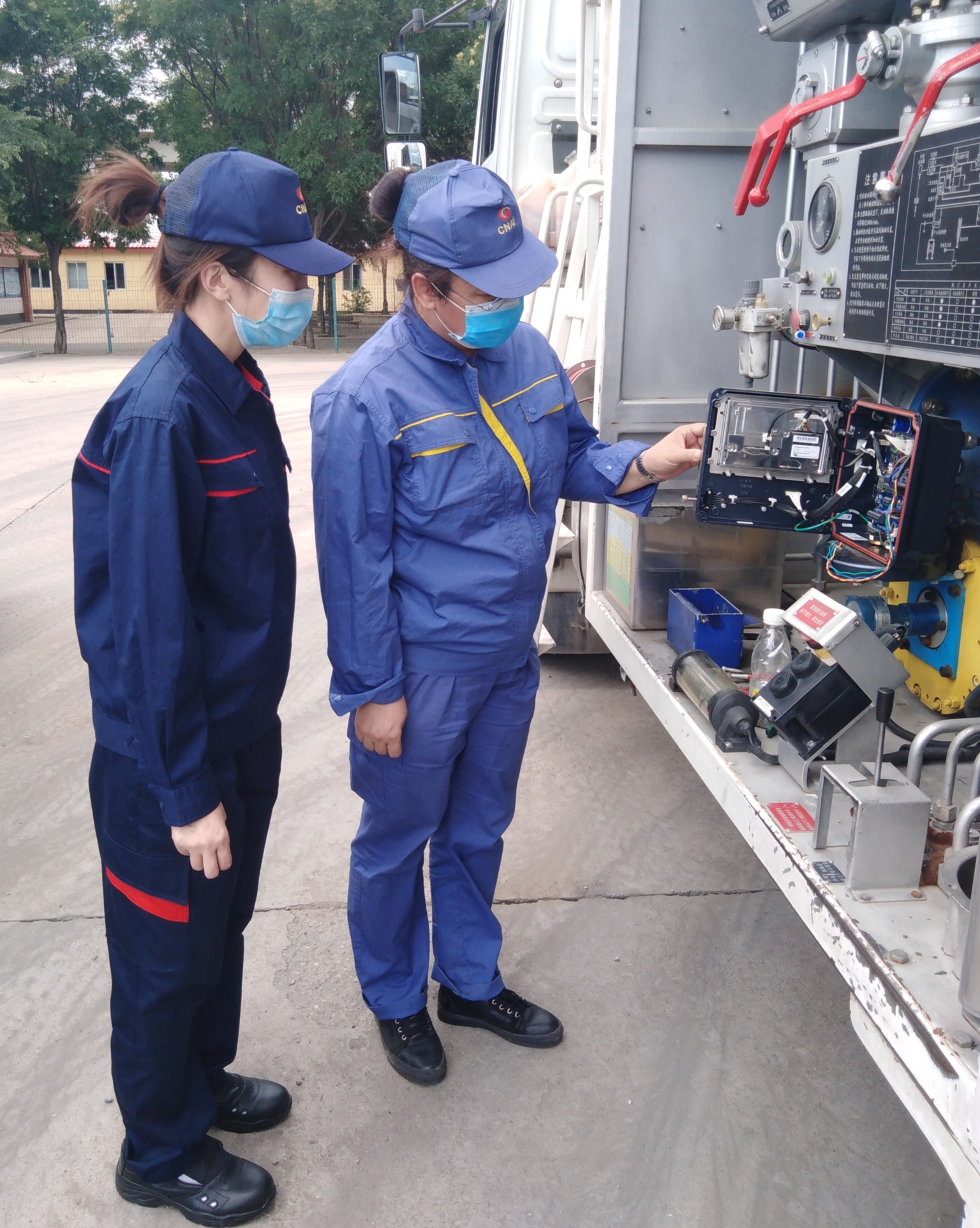 中国航油石家庄航空加油站全力保障河北援沪医疗队回家