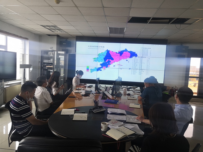 大连空管站预报室召开“美莎克”台风天气复盘分析会