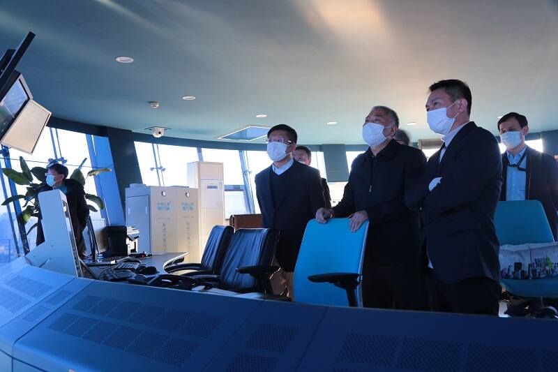 东北空管局陈友平局长到大连空管站调研指导工作