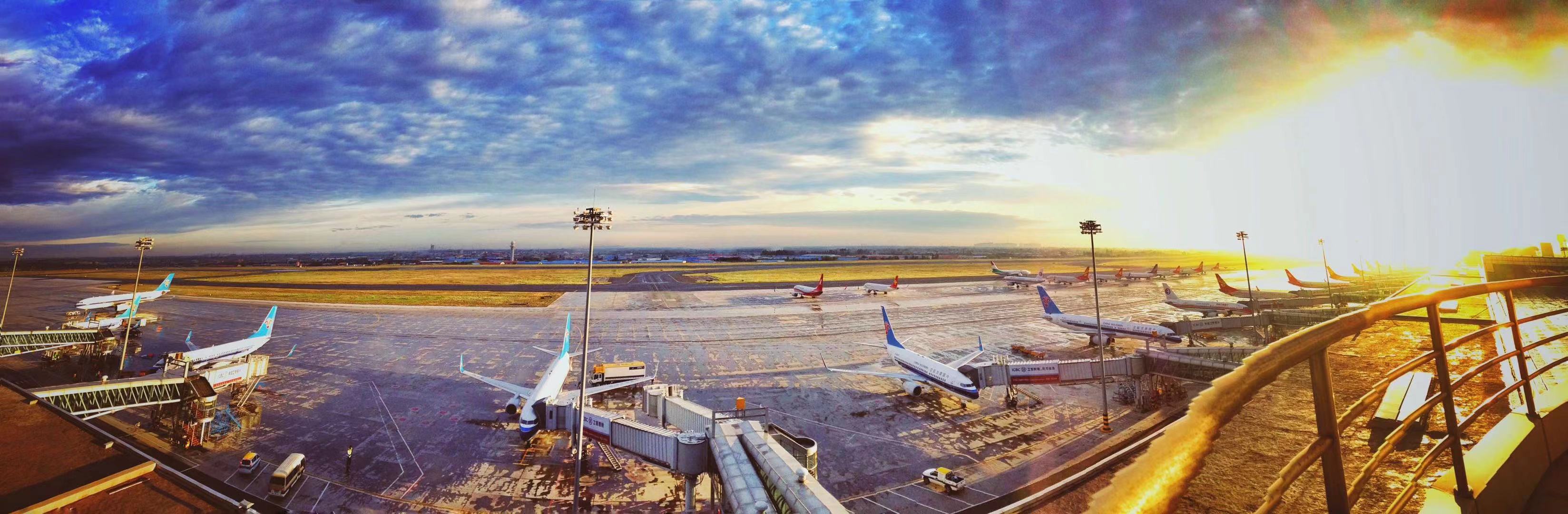乌鲁木齐国际机场今年首次国内客运日航班量突破500架次
