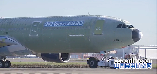 视频：首架最大起飞重量242吨的A330首飞记录