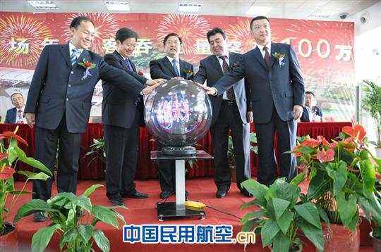 喀什機場年旅客吞吐量突破100萬人次