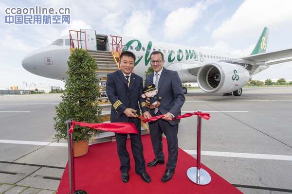 春秋航空接收首架186座客舱改进版A320飞机
