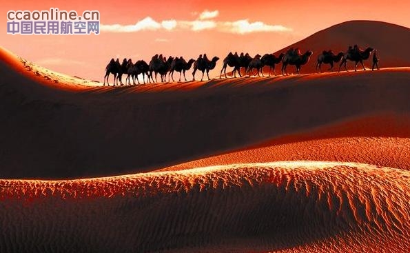 乘南航看新疆—图开沙漠