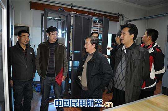 01k航企通讯滚动5月16日至17日,民航华东空管局余波局长带领综合,管制