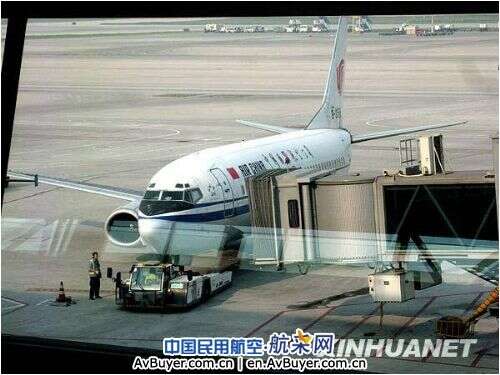 首都机场一架国航飞机起落架故障被迫停飞