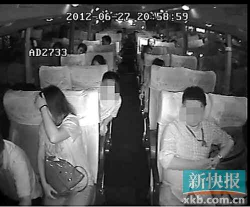 小心,广州白云机场快线大巴座下或藏贼!