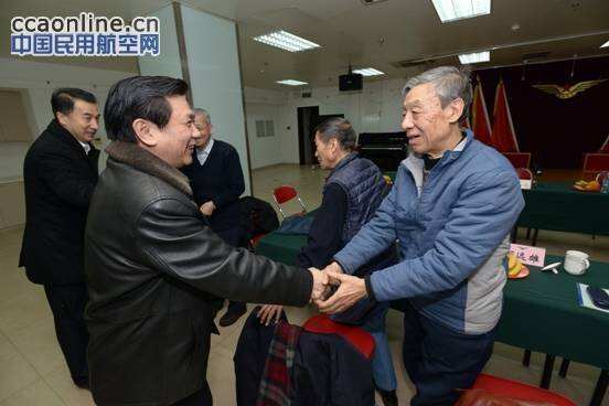 民航局黨組書記馮正霖走訪慰問民航老同志