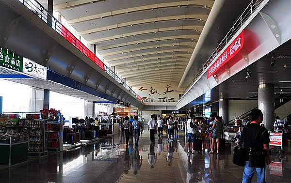 包头机场开通重庆—包头—哈尔滨航线