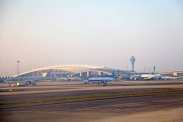 广州白云机场1月1日起推交通优化新招整治拥堵