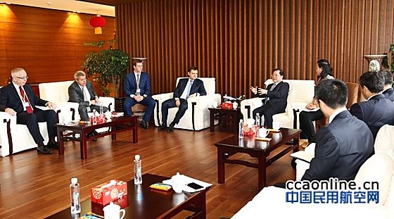 UAC公司总裁斯柳萨里到中国商飞访问