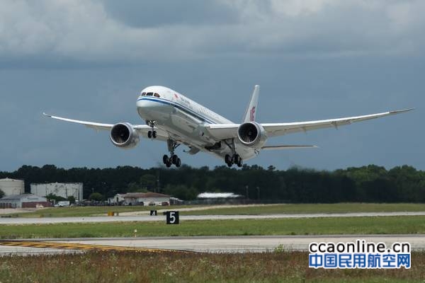 波音完成中国首架B787-9梦想飞机交付工作