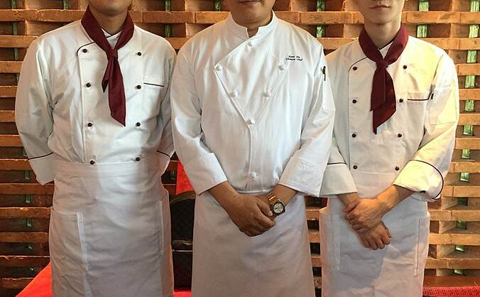 公司副总经理,总工程师,机务工程部总经理李彤彬接待了学校一行人员