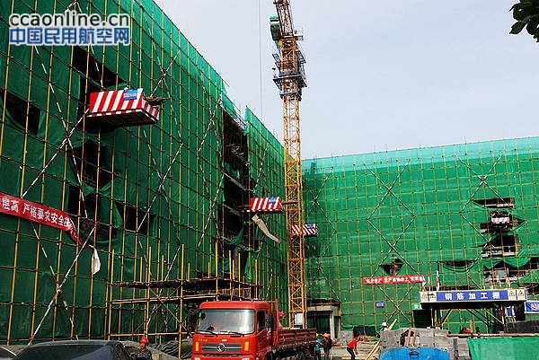 新疆空管局值班宿舍工程主体封顶