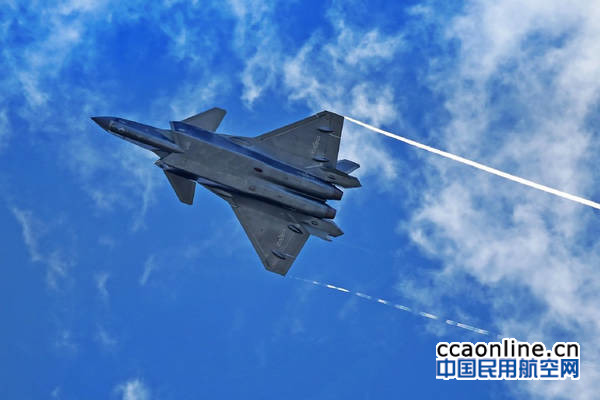 中国军方首次确认歼-20飞机首次亮相珠海航展
