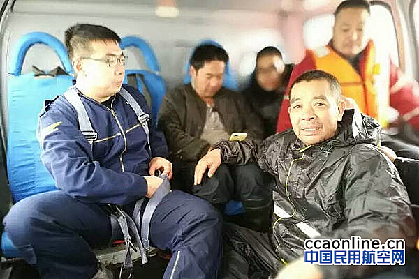 中信海直EC155直升机在唐山成功营救8名遇险船员
