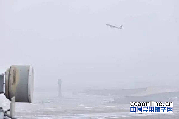 首都机场迎初雪，华北空管确保上机旅客等候不超两小时