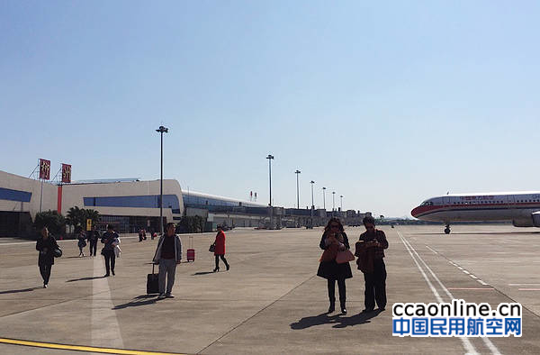 柳州机场2016年货邮吞吐量5400吨 同比增长27.4%