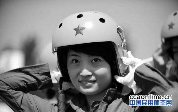 我国首批歼-10女飞行员余旭牺牲