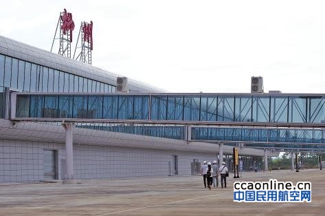 中南局组织柳州机场航站楼及配套设施行业验收