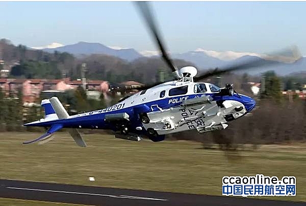 山东通航阿古斯特AW109直升机入列成都警航