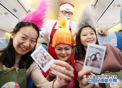奥凯航空缤纷魔法号，为乘客开启一段奇妙的圣诞之旅