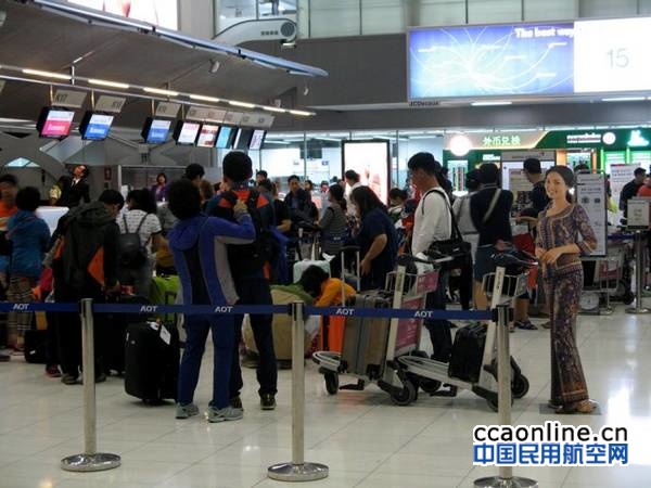 中国游客称遭泰国机场工作人员追着辱骂