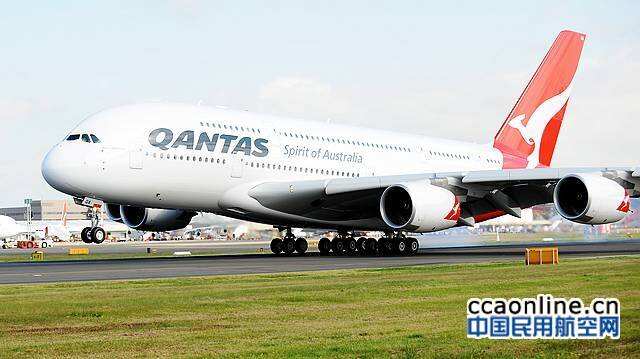 起飞后不久遭遇鸟群撞击 澳洲航空一客机安全备降