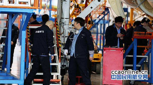 中國(guó)商飛：C919總裝一線聞雞起舞加油干