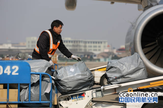 宁波机场全力保障“双十一”货运高峰