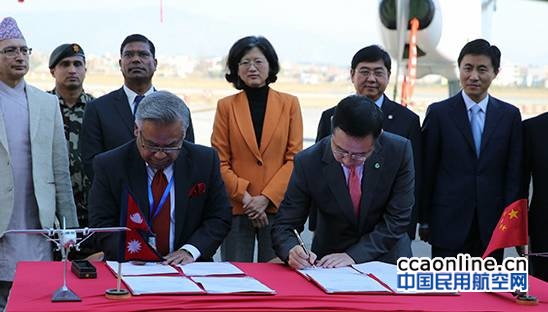 中国向尼泊尔航空公司交付两架国产飞机