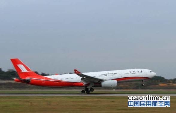 上海航空班机起飞后疑因引擎异常折返台北