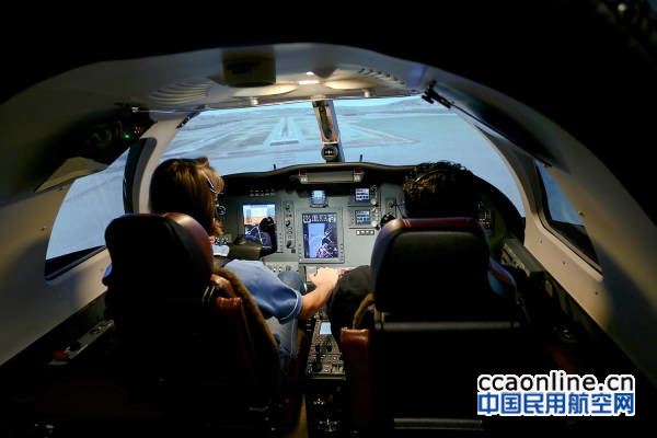 南山航空学院引进首台FRASCA奖状CJ1全动模拟机