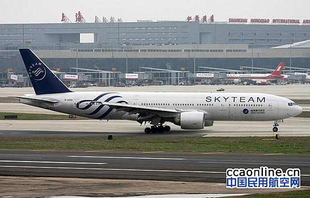华东局对上海机场和南航上海分公司现场警示督检