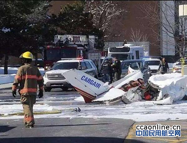 两架赛斯纳152空中相撞，中国飞行学员一死一伤
