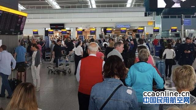 英航电脑系统故障数千人滞留机场，仍有航班受影响