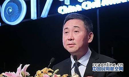 中国南方航空集团公司的副总经理韩文胜发表演讲