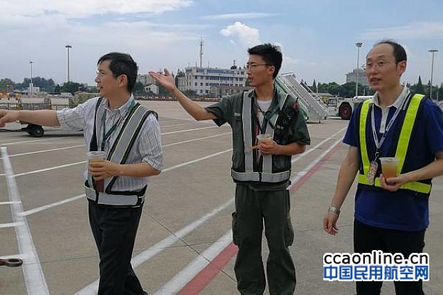 上海高温预警，春秋航空董事长王煜慰问一线员工