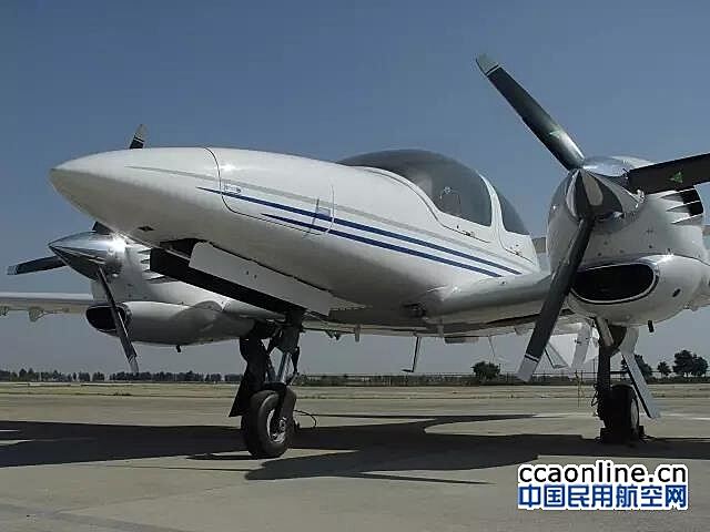 中国民航飞行学院引进10架芜湖钻石da42飞机