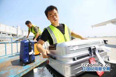 揚泰國際機場從容應“烤”
